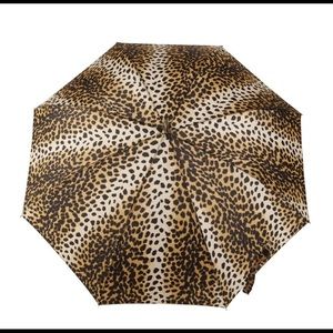 Totes Automatic Open Close leopard print umbrella